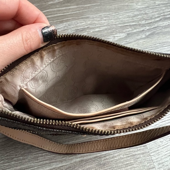 Michael Kors Pebbled Leather Monogram Print 2 Pocket Mini - Picture 6 of 6